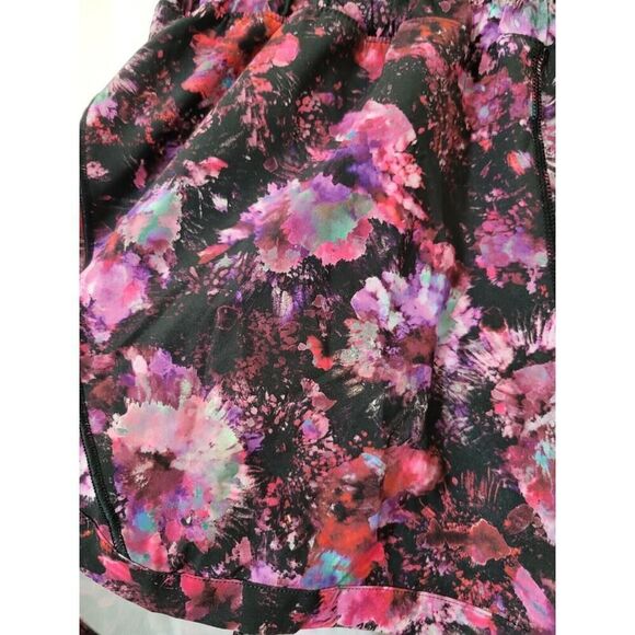 Lululemon Tracker Short V *4" Fluoro Floral Multi Sz 6 - Picture 3 of 10